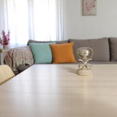 Tolde Beyaz Eskitme Minimal Masa Lambası