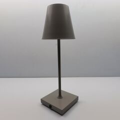 Konik Şapka Metal Şarjlı Masa Lambası Gri