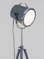 Ayarlanabilir Başlıklı Tripod Lambader