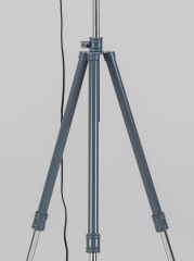 Ayarlanabilir Başlıklı Tripod Lambader