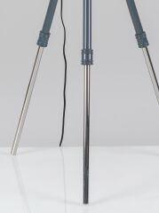 Ayarlanabilir Başlıklı Tripod Lambader