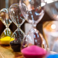 Assorted Doğal Kum Masa Saati 20 cm