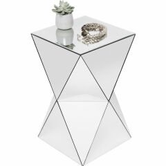 Luxury Triangle Yan Sehpa