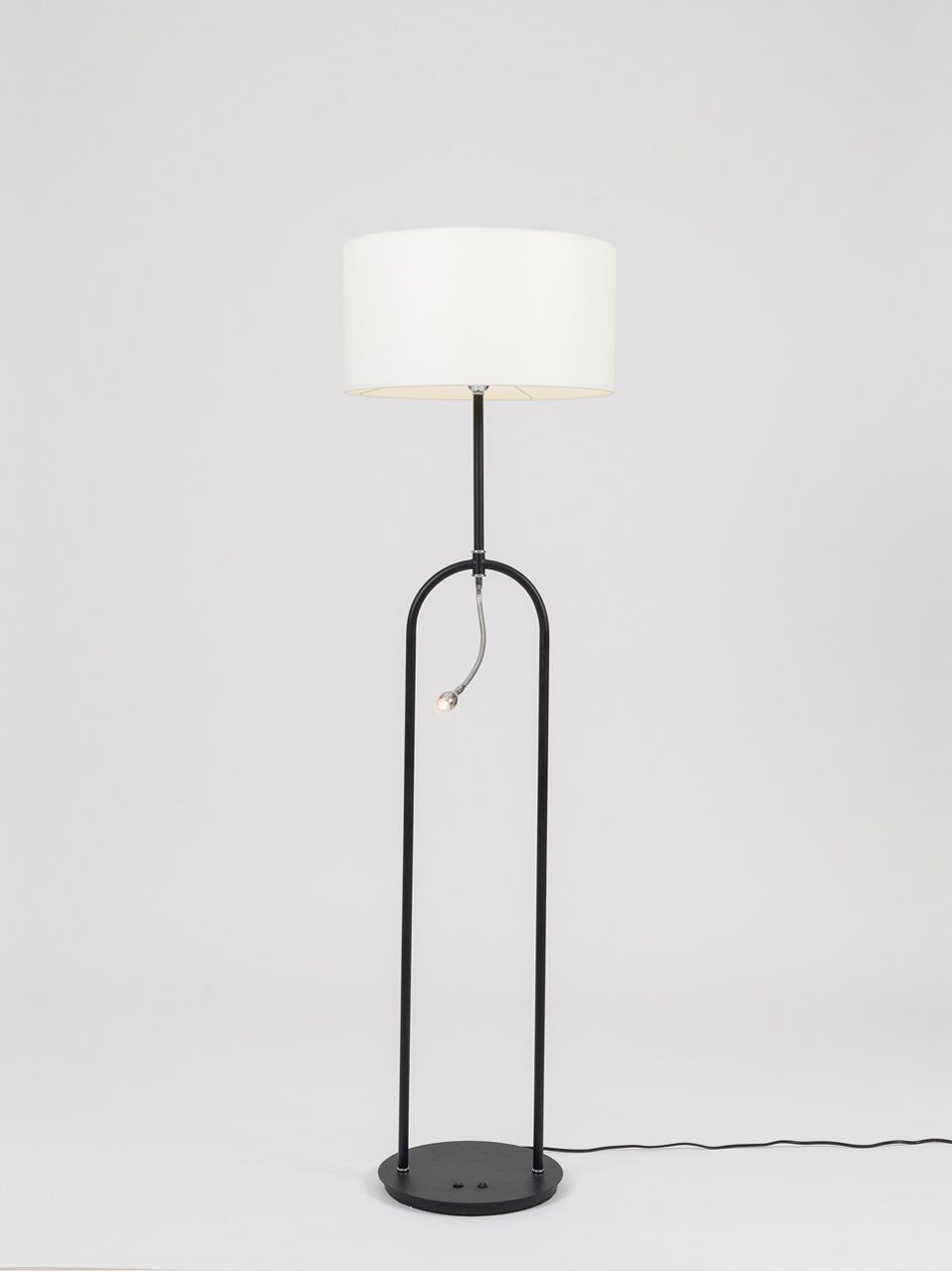 Okuma Lambalı Metal Lambader Siyah Kısa