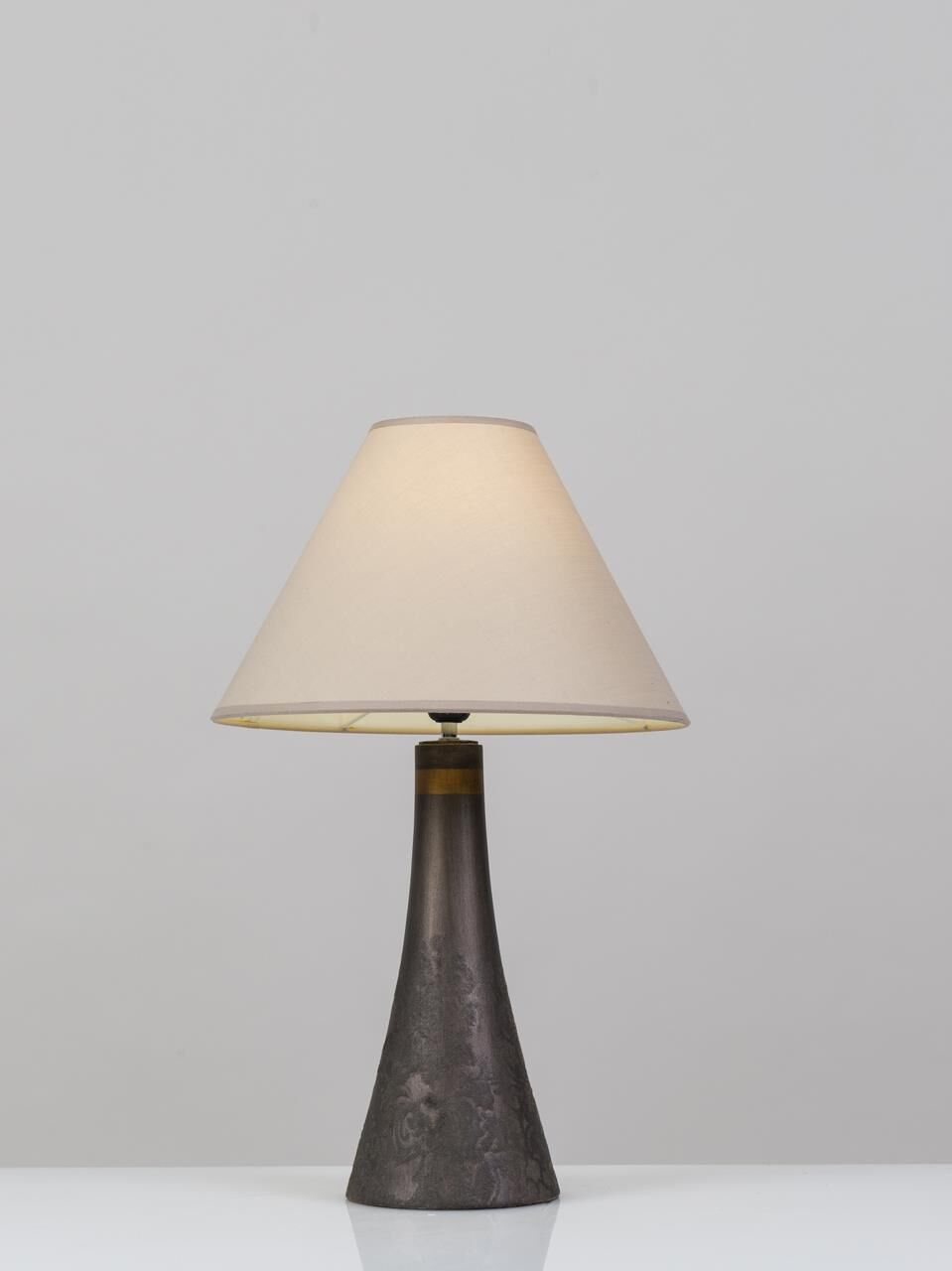 Kadife Kabartmalı Abajur