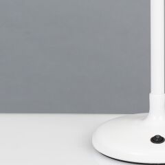 Uzun Şarjlı Metal Masa Lambası Beyaz