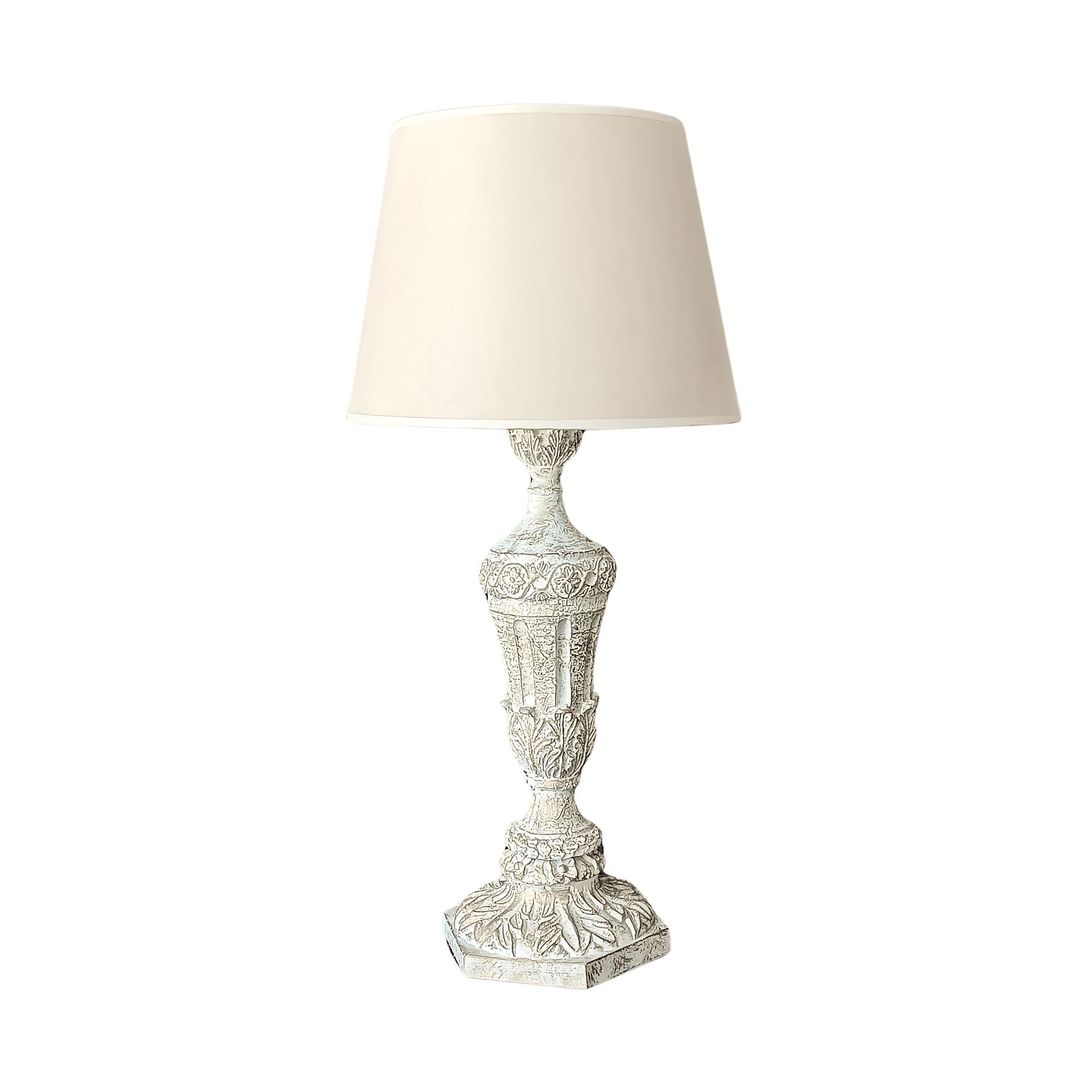 Yelde Beyaz Eskitme Abajur