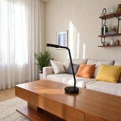 Davide Oynar Başlıklı LED Siyah Masa Lambası